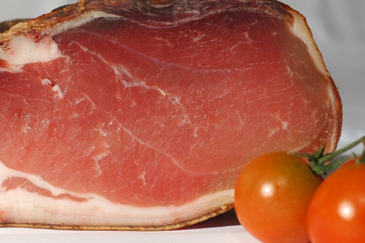 Ile kcal ma boczek wędzony? | boczek wędzony kcal