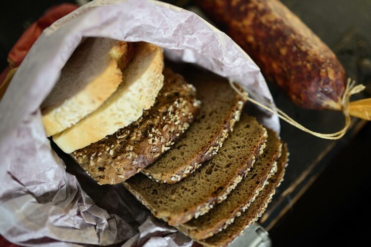 Ile kcal ma chleb wieloziarnisty? | chleb wieloziarnisty kcal