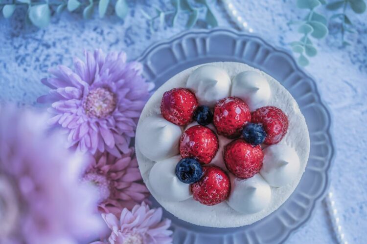 Ile kcal ma ciasto biszkoptowe z truskawkami? | ciasto biszkoptowe z truskawkami kcal