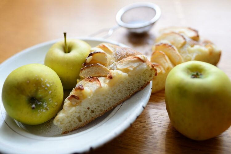 Ile kcal ma ciasto drożdżowe z owocami? | ciasto drożdżowe z owocami kcal