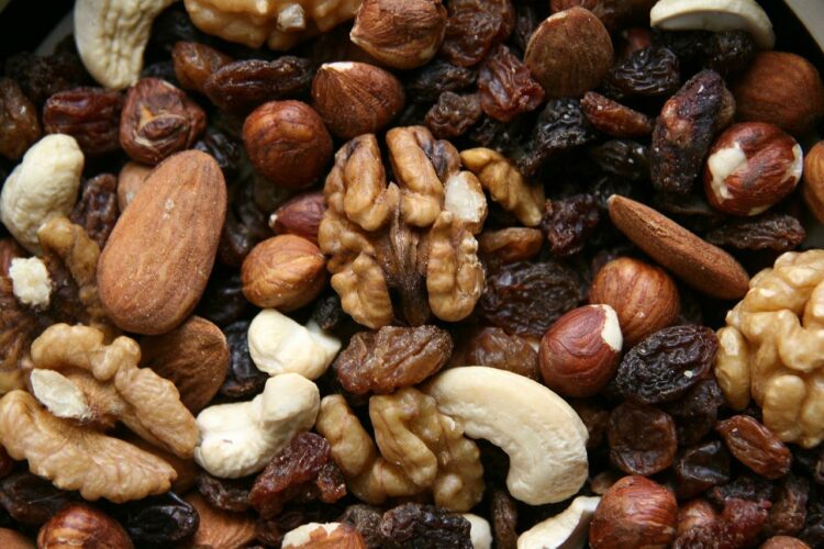Ile kcal ma jeden orzech nerkowca? | jeden orzech nerkowca kcal