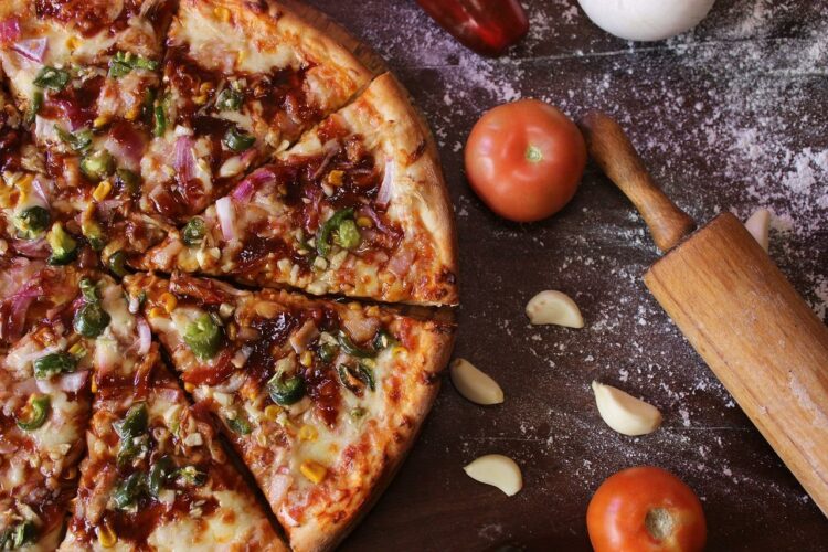 Ile kcal ma kawalek pizzy? | kawalek pizzy kcal