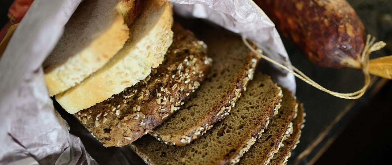 Ile kcal ma kromka chleba wieloziarnistego? | kromka chleba wieloziarnistego kcal