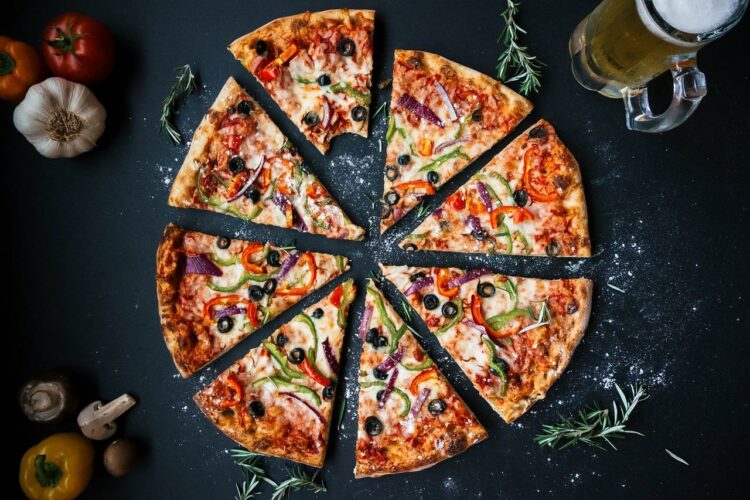 Ile kcal ma pizza margarita? | pizza margarita kcal