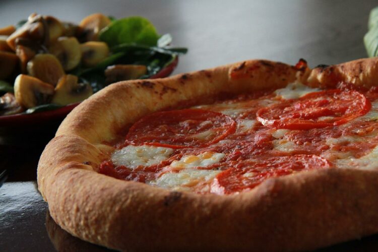 Ile kcal ma pizza margherita? | pizza margherita kcal