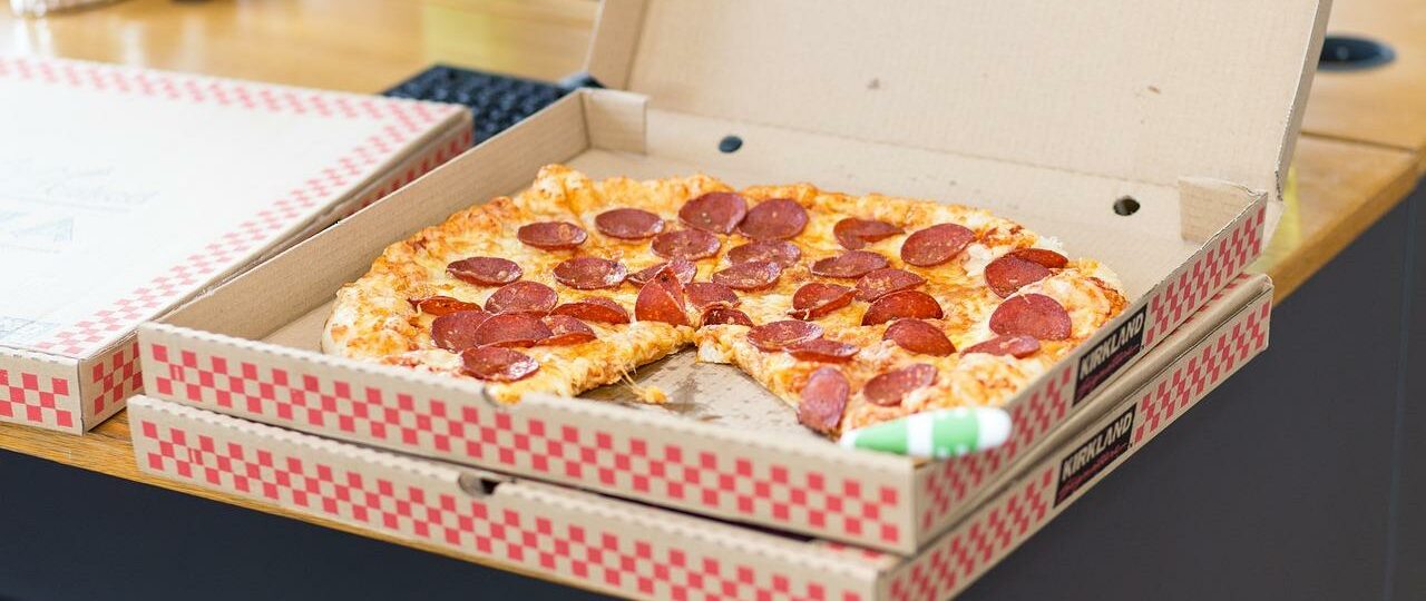 Ile kcal ma pizza pepperoni? | pizza pepperoni kcal