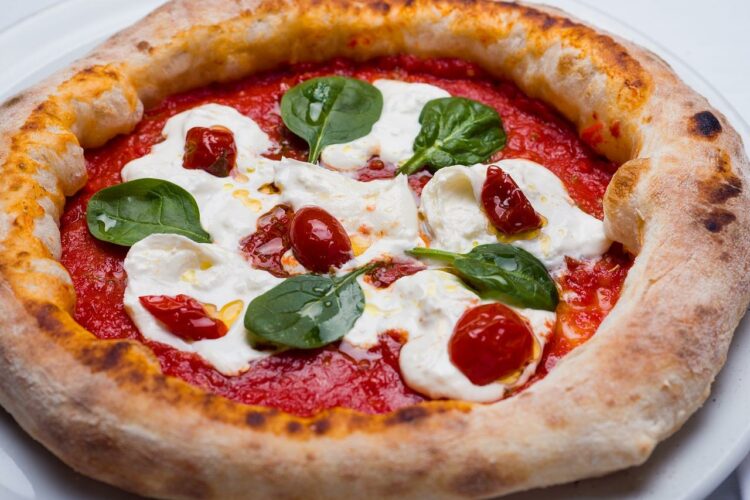 Ile kcal ma pizza? | pizza kcal