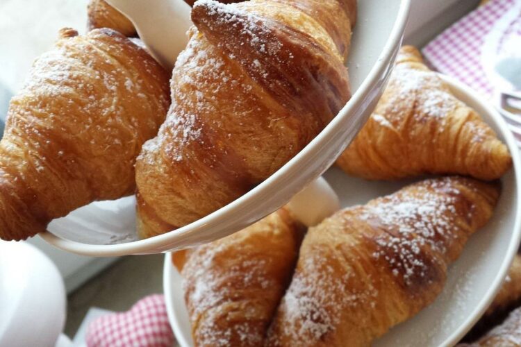 Ile kcal ma rogalik drożdżowy? | rogalik drożdżowy kcal