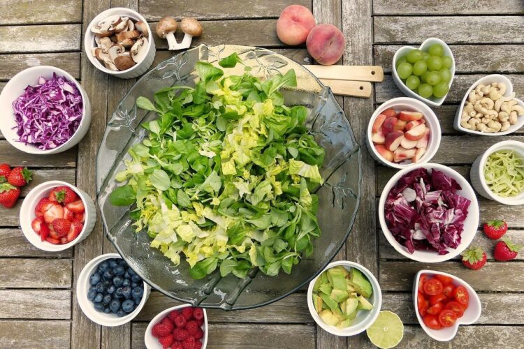 Ile kcal ma salatka warzywna? | salatka warzywna kcal