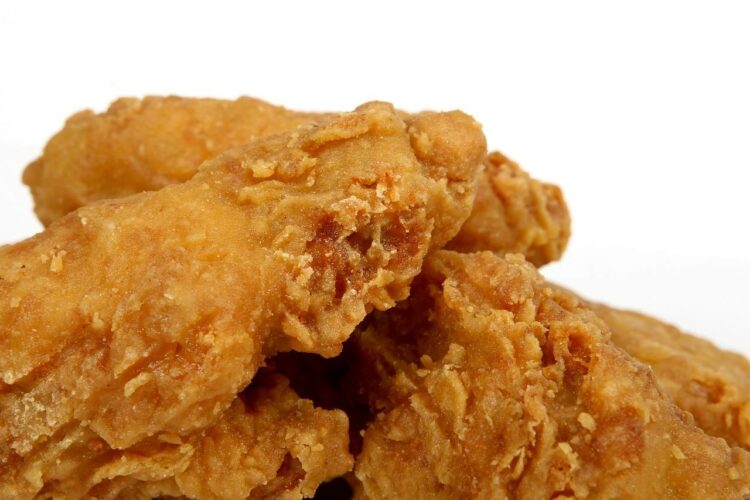Ile kcal ma smażona pierś z kurczaka? | smażona pierś z kurczaka kcal