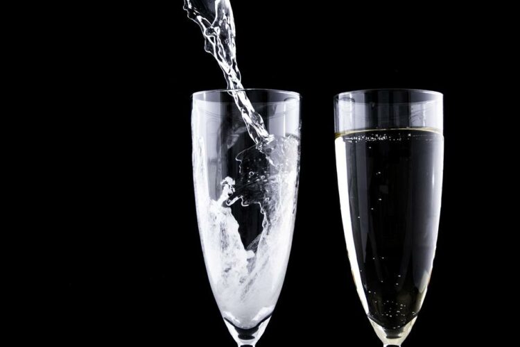 Ile kcal ma szampan? | szampan kcal