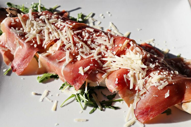 Ile kcal ma szynka parmeńska? | szynka parmeńska kcal