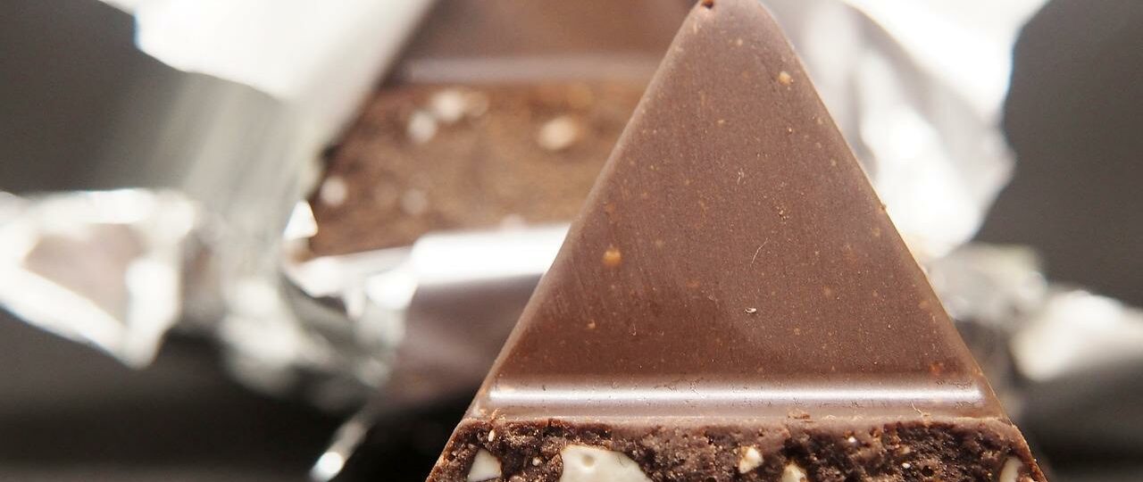 Ile kcal ma tabliczka gorzkiej czekolady? | tabliczka gorzkiej czekolady kcal