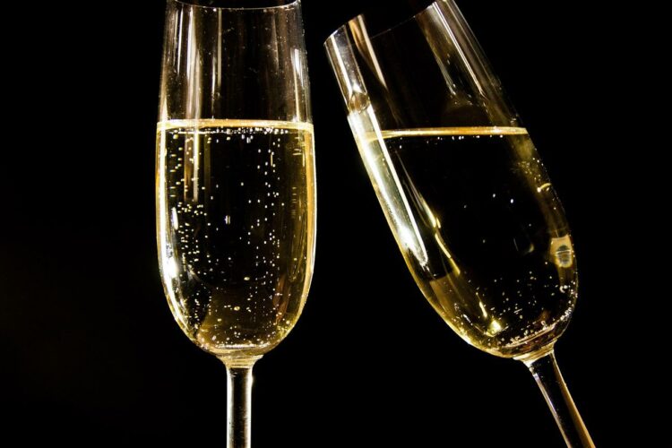 Ile kcal ma wino musujące? | wino musujące kcal