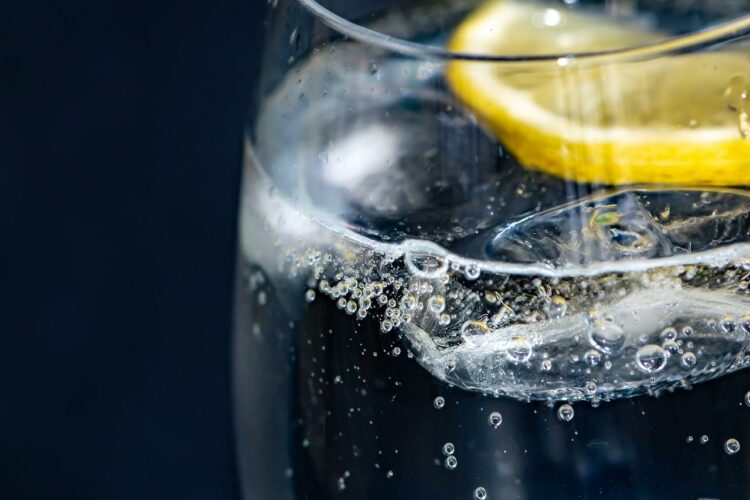 Ile kcal ma woda lekko gazowana? | woda lekko gazowana kcal