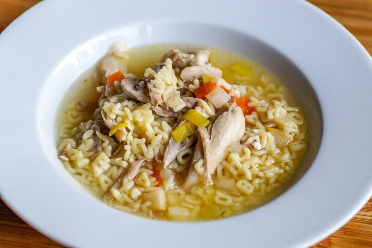 Ile kcal ma zupa jarzynowa na kurczaku? | zupa jarzynowa na kurczaku kcal