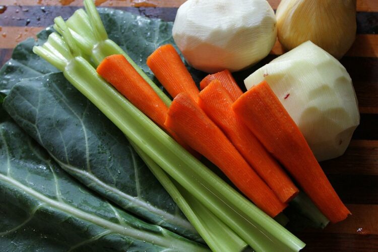 Ile kcal ma zupa jarzynowa z ziemniakami? | zupa jarzynowa z ziemniakami kcal
