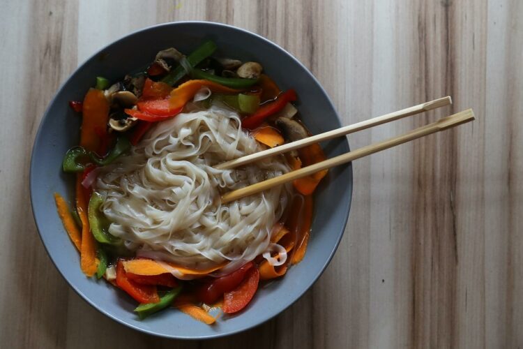 Ile kcal ma zupa pho? | zupa pho kcal