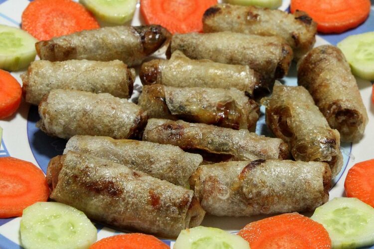 Ile kcal maja sajgonki z warzywami? | sajgonki z warzywami kcal